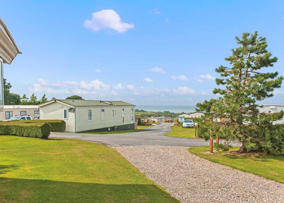 Ocean Heights Holiday Park New Quay  Exterior photo